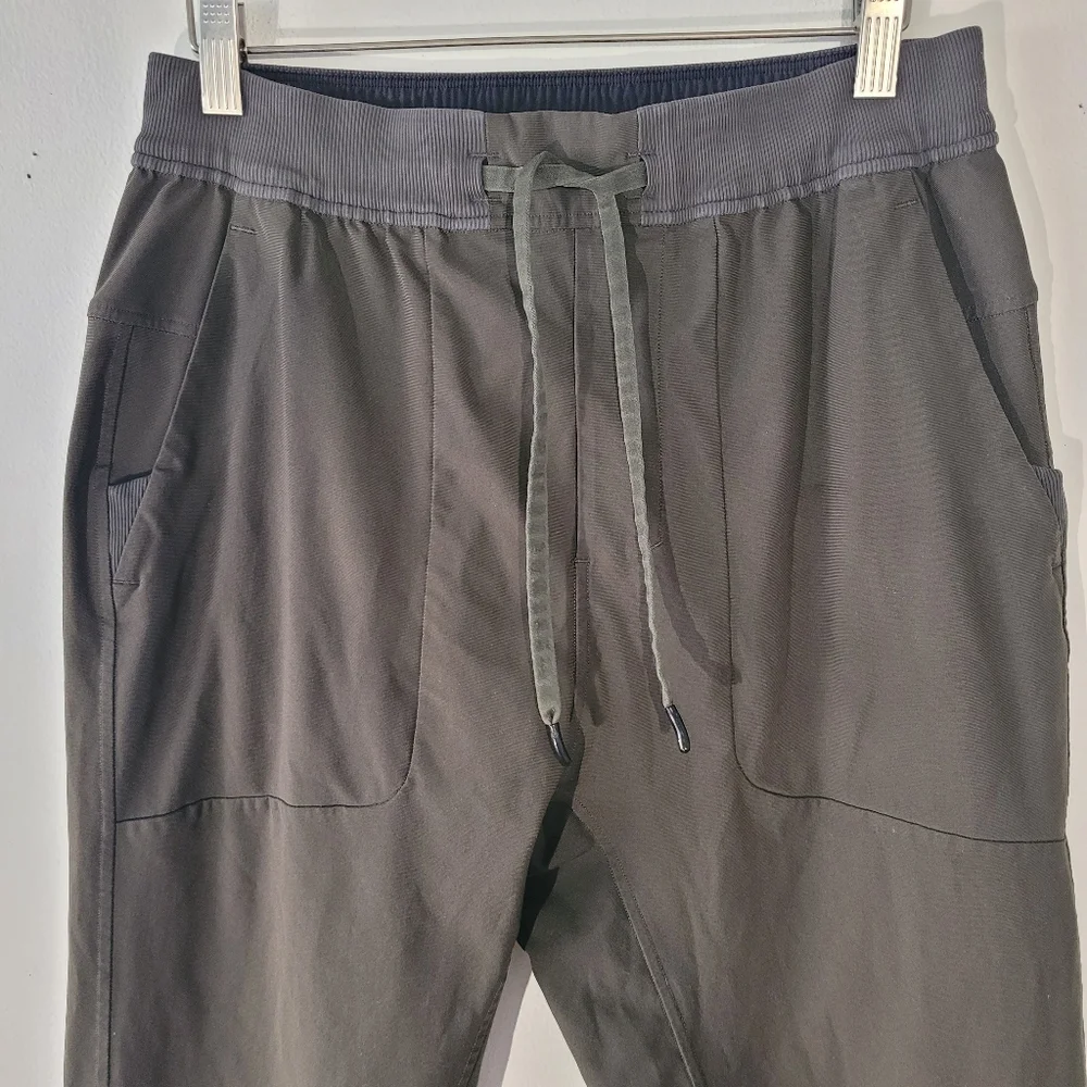 Lululemon ABC Jogger Medium Dark‎ Olive Active Mens Casual Pant Warpstreme